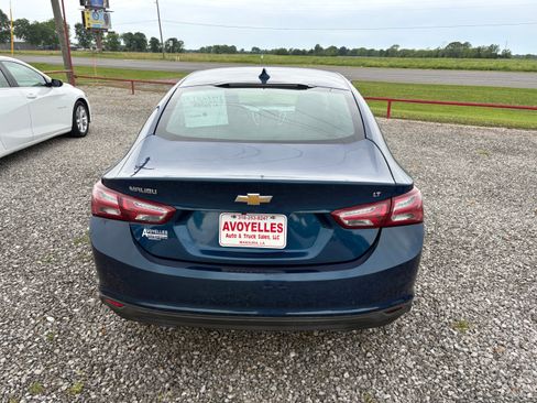 Used 2019 Chevrolet Malibu LT FWD image 4