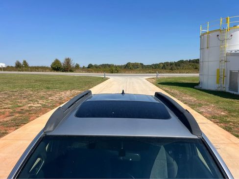 Used 2016 Toyota Tacoma TRD Off-Road image 9