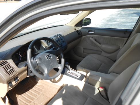 Used 2004 Honda Civic LX image 10