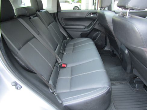 Used 2017 Subaru Forester 2.5i Touring image 12