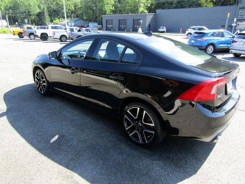 Used 2018 Volvo S60 T5 Dynamic AWD image 6