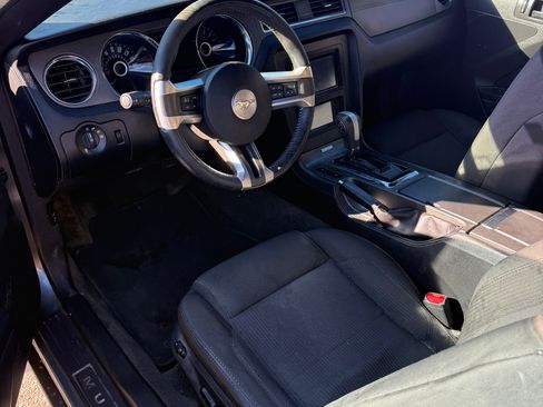 Used 2014 Ford Mustang image 4