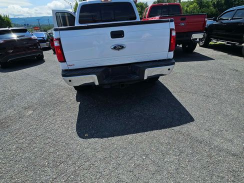 Used 2015 Ford F250 4x4 Crew Cab Super Duty image 4