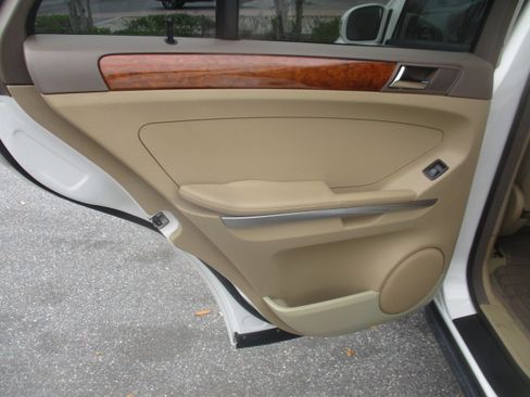 Used 2006 Mercedes-Benz ML 350 image 12