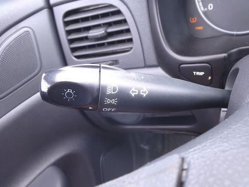 Used 2010 Hyundai Accent GS image 23