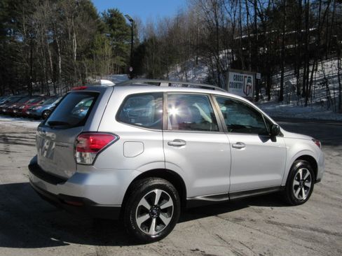 Used 2018 Subaru Forester 2.5i Premium image 10