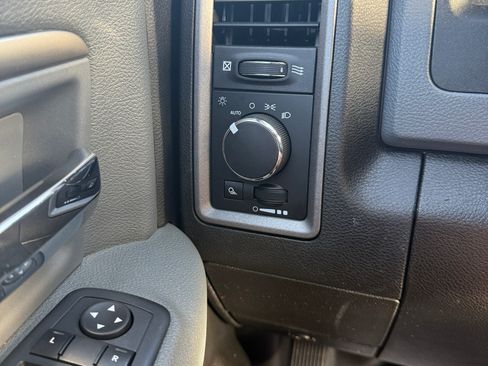 Used 2019 RAM 1500 Classic Tradesman image 10