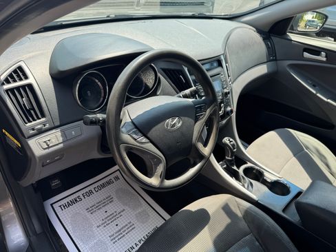 Used 2013 Hyundai Sonata GLS FWD image 5