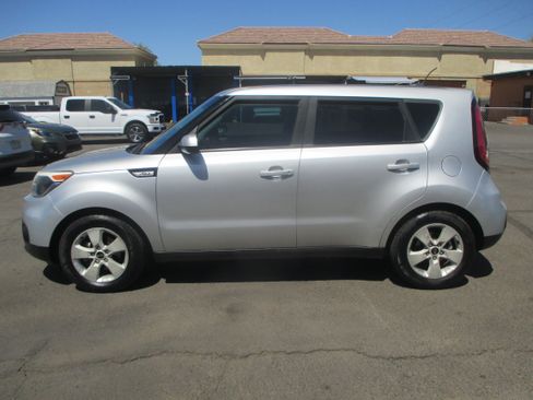 Used 2018 Kia Soul UNAVAIL FWD image 2