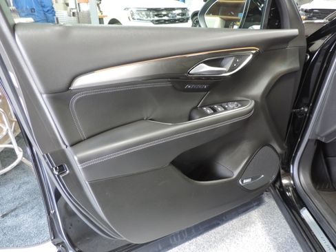 Used 2025 Buick Envision Preferred image 32