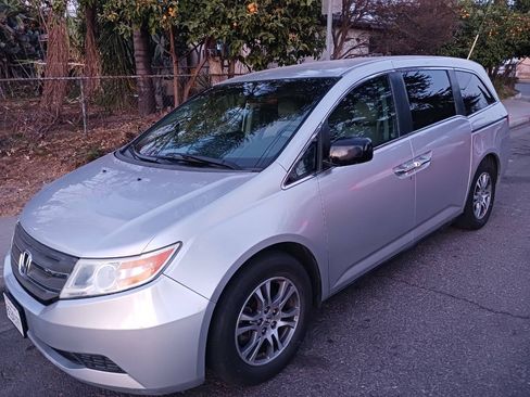 Used 2012 Honda Odyssey EX image 2