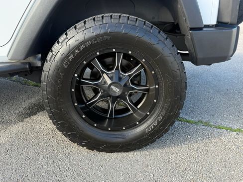 Used 2013 Jeep Wrangler Unlimited Sport image 82