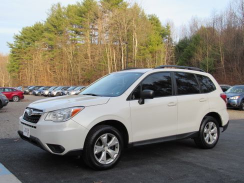 Used 2016 Subaru Forester 2.5i Premium image 2