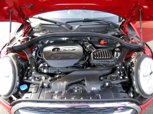 Used 2017 MINI Cooper Clubman S image 14