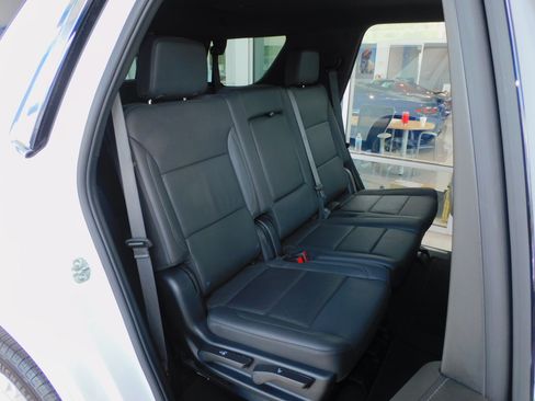 Used 2025 Chevrolet Tahoe 4WD LT image 26