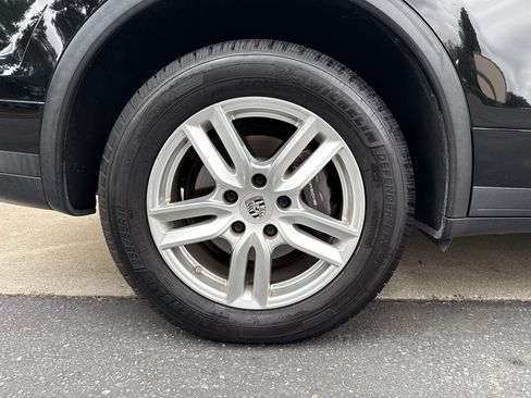 Used 2017 Porsche Cayenne image 7