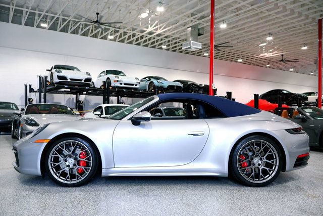Used 2020 Porsche 911 Carrera 4S Cabriolet image 5