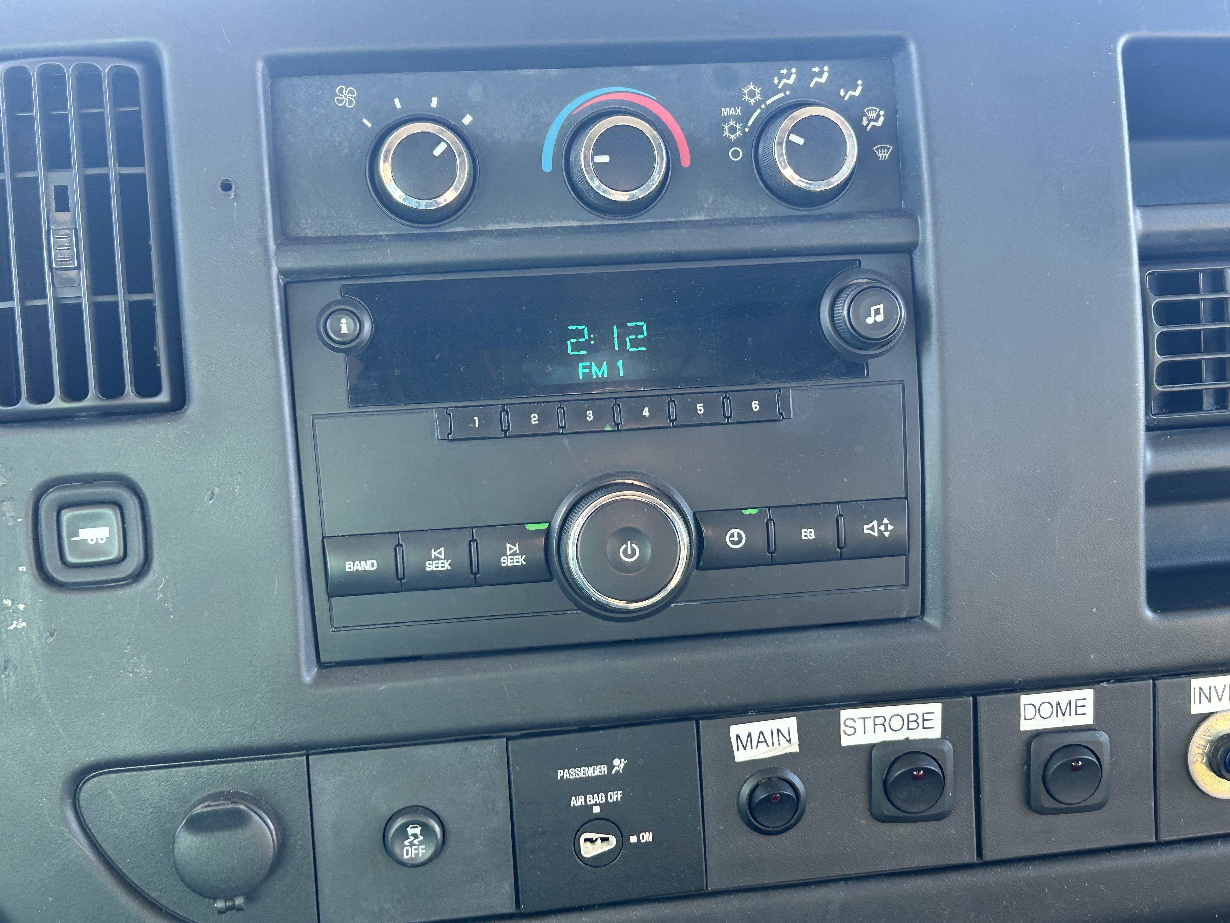 Used 2013 Chevrolet Express 2500 RWD image 12
