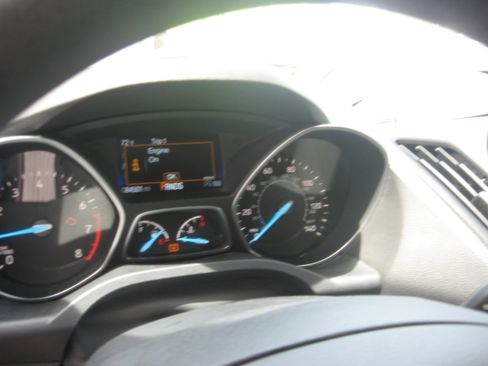 Used 2017 Ford Escape 4WD SE image 10