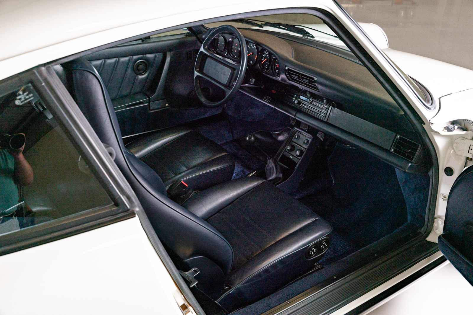 Used 1987 Porsche 911 Carrera Coupe RWD image 62