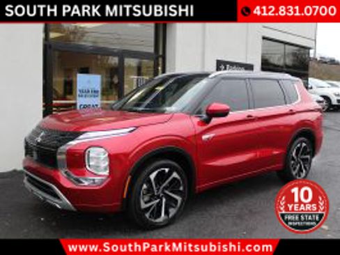 Used 2024 Mitsubishi Outlander SEL image 2