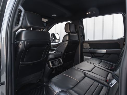 Used 2024 Ford F350 AWD/4WD image 34