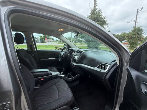 Used 2013 Dodge Journey FWD image 13