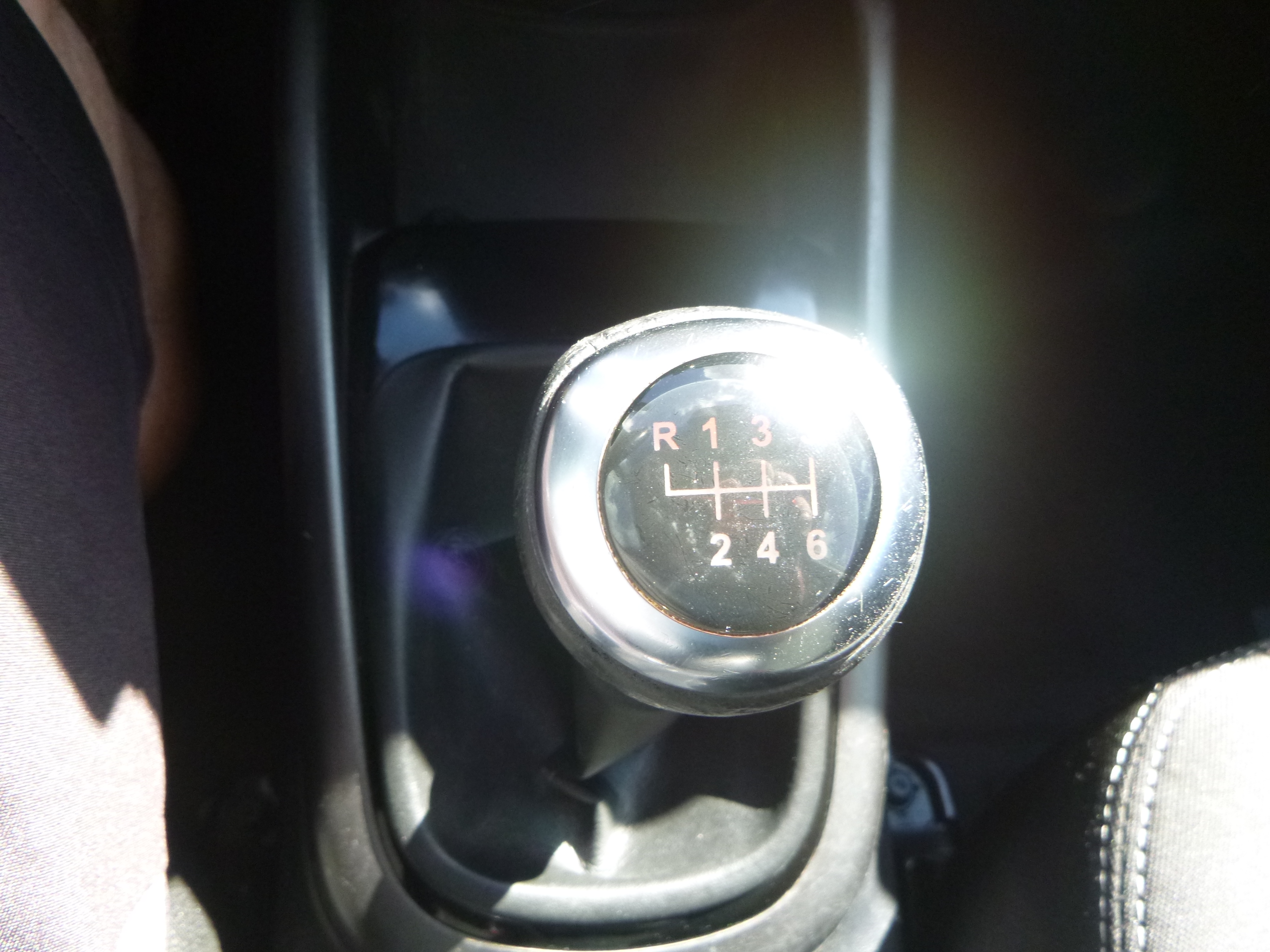 Used 2013 Kia Soul + FWD Hatchback 2.0L 4-Cyl image 23