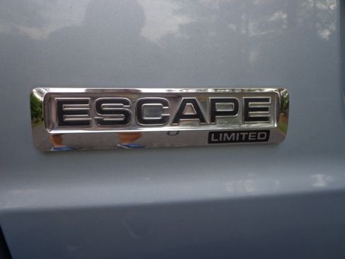 Used 2009 Ford Escape 2WD Hybrid image 4