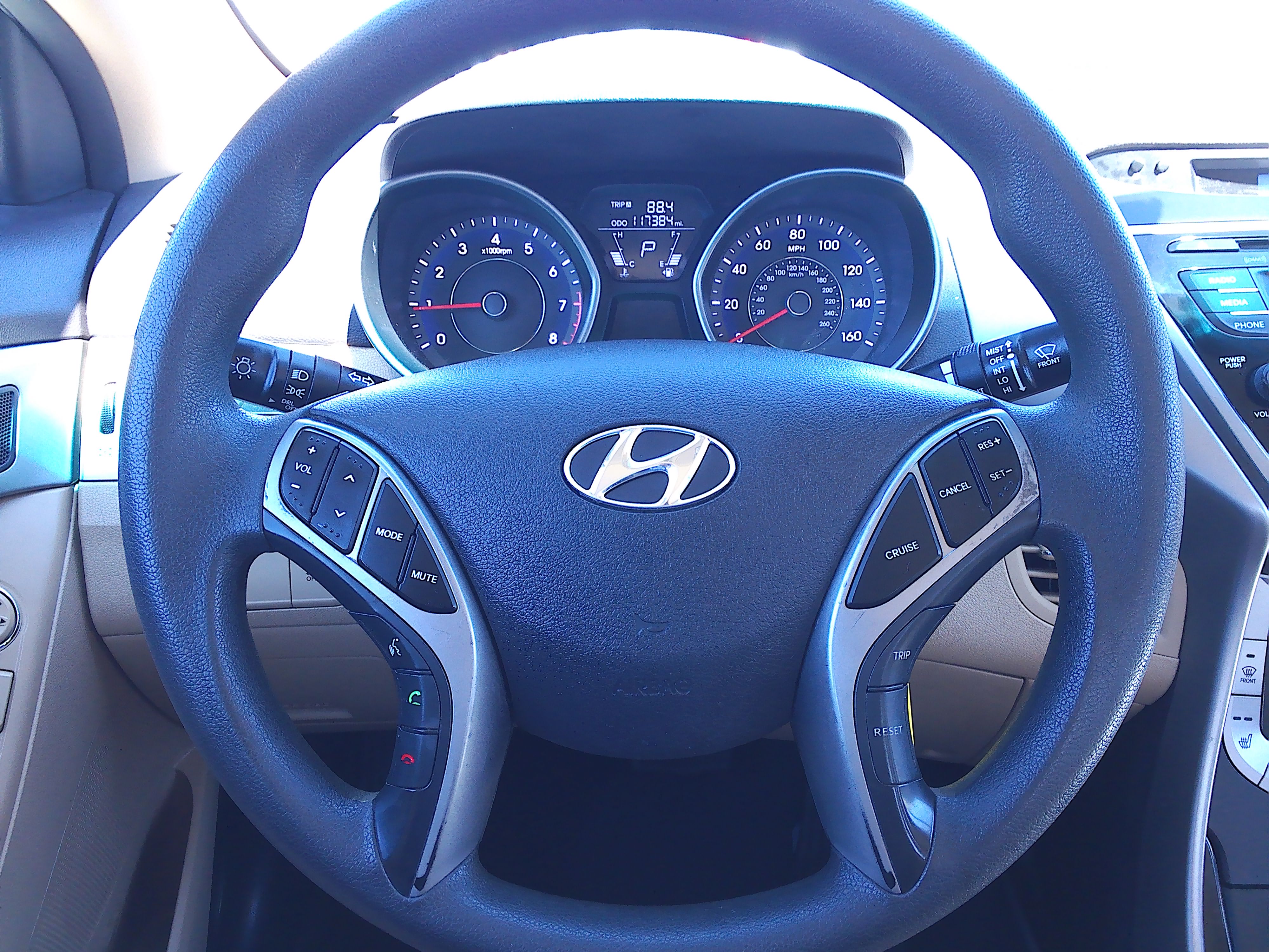 Used 2013 Hyundai Elantra GLS FWD image 25