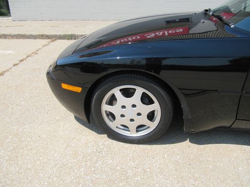 Used 1989 Porsche 944 Turbo Coupe RWD image 4