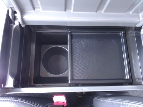Used 2012 Toyota Prius V Five image 21