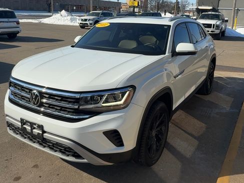 Used 2022 Volkswagen Atlas SE w/ Technology Package image 5