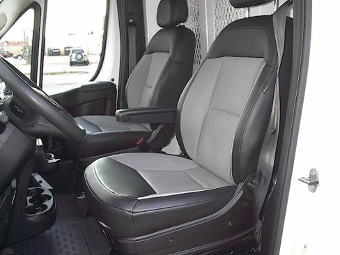 Used 2024 RAM ProMaster 2500 image 11