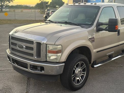 Used 2010 Ford F350 Lariat image 20