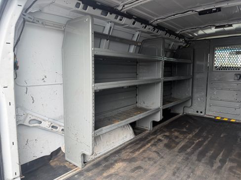 Used 2020 GMC Savana 2500 UNAVAIL RWD image 8