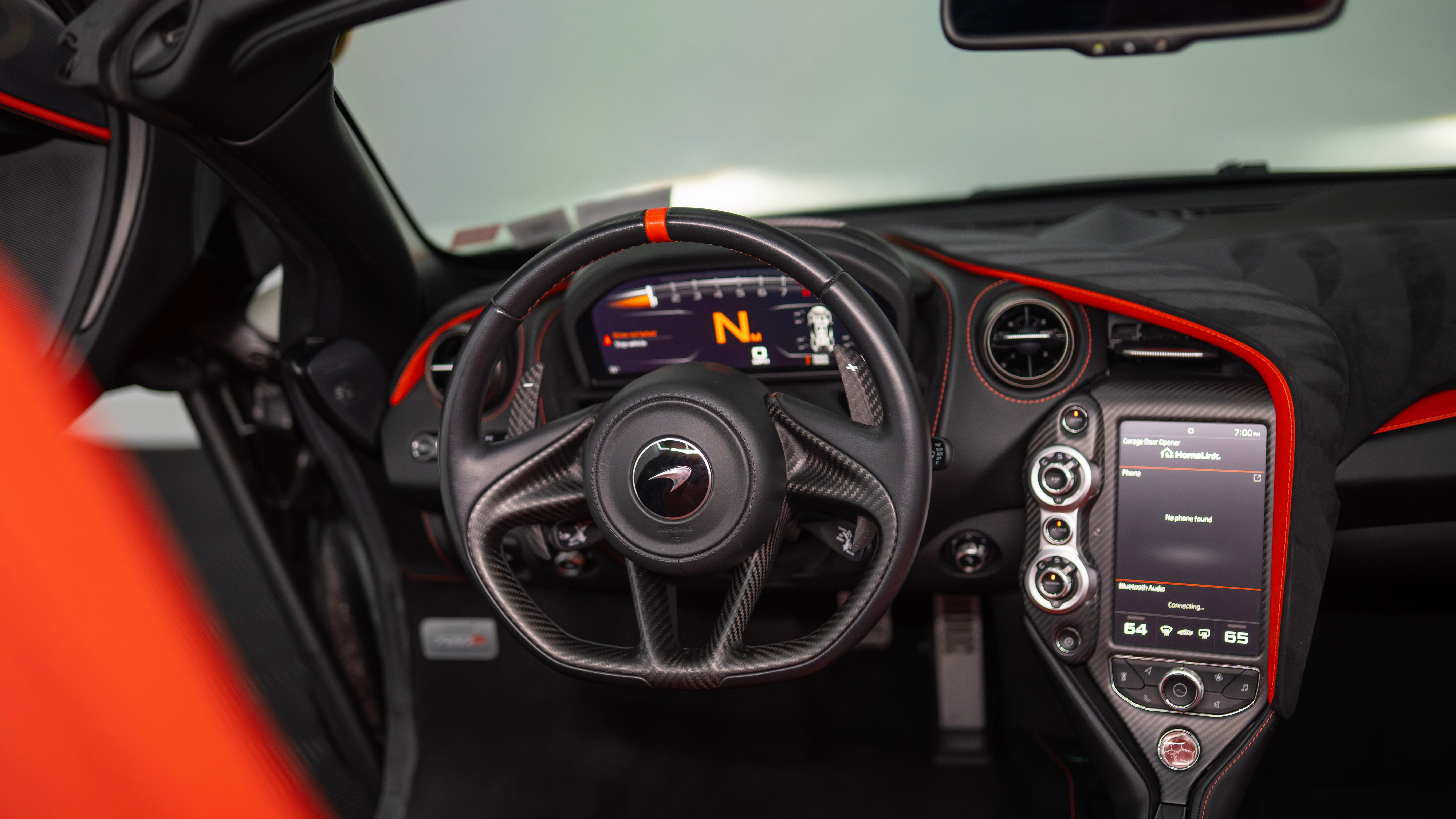 Used 2020 McLaren 720S Spider RWD image 19