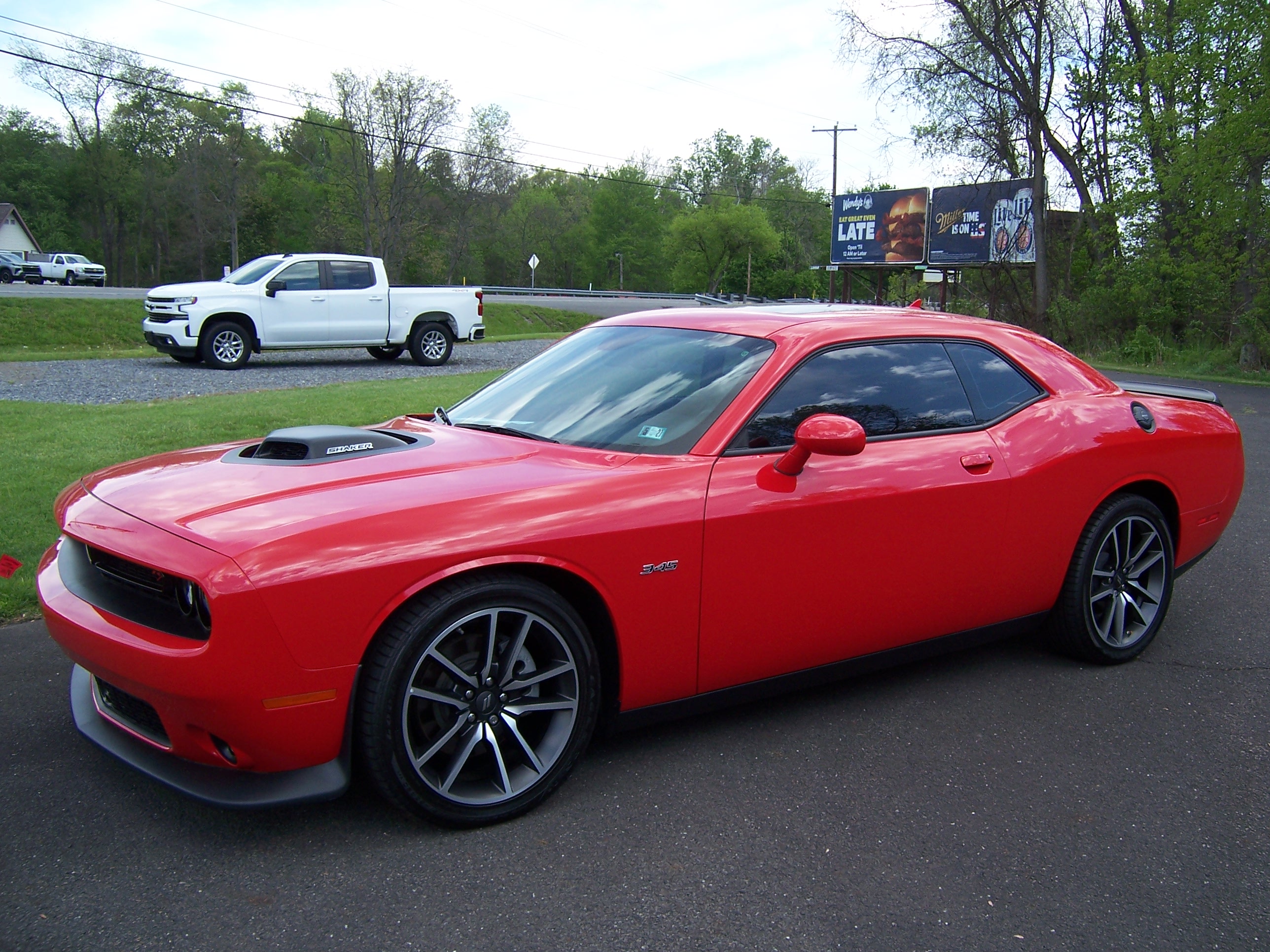 Used 2023 Dodge Challenger R/T RWD image 1