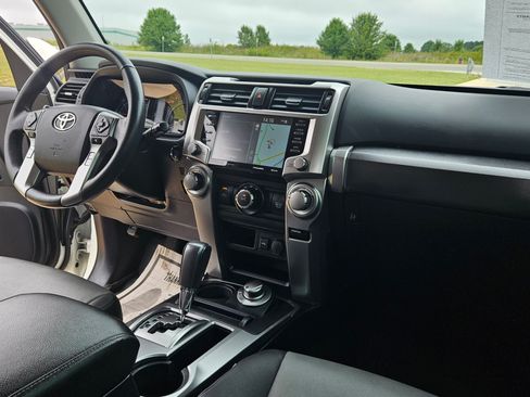 Used 2021 Toyota 4Runner 4WD SR5 Premium image 16