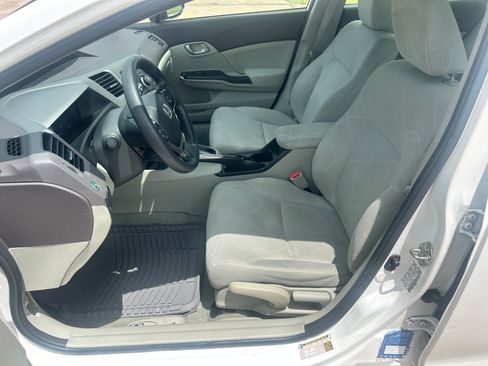 Used 2012 Honda Civic Natural Gas Sedan image 9