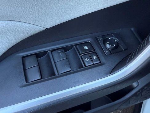 Used 2021 Toyota RAV4 XLE image 20