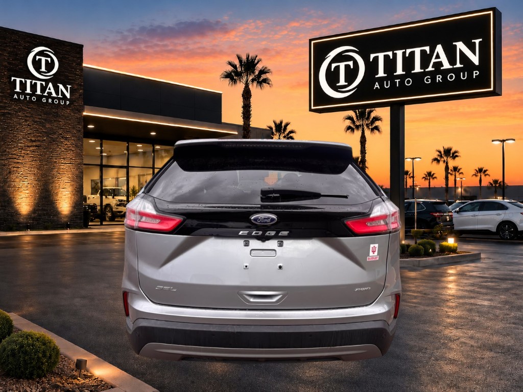 Used 2023 Ford Edge AWD image 6