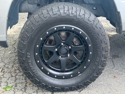 Used 2014 RAM 1500 4x4 Crew Cab ST image 32