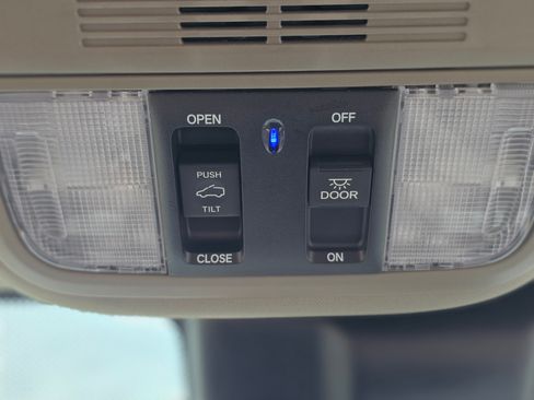 Used 2020 Honda Odyssey EX-L image 34