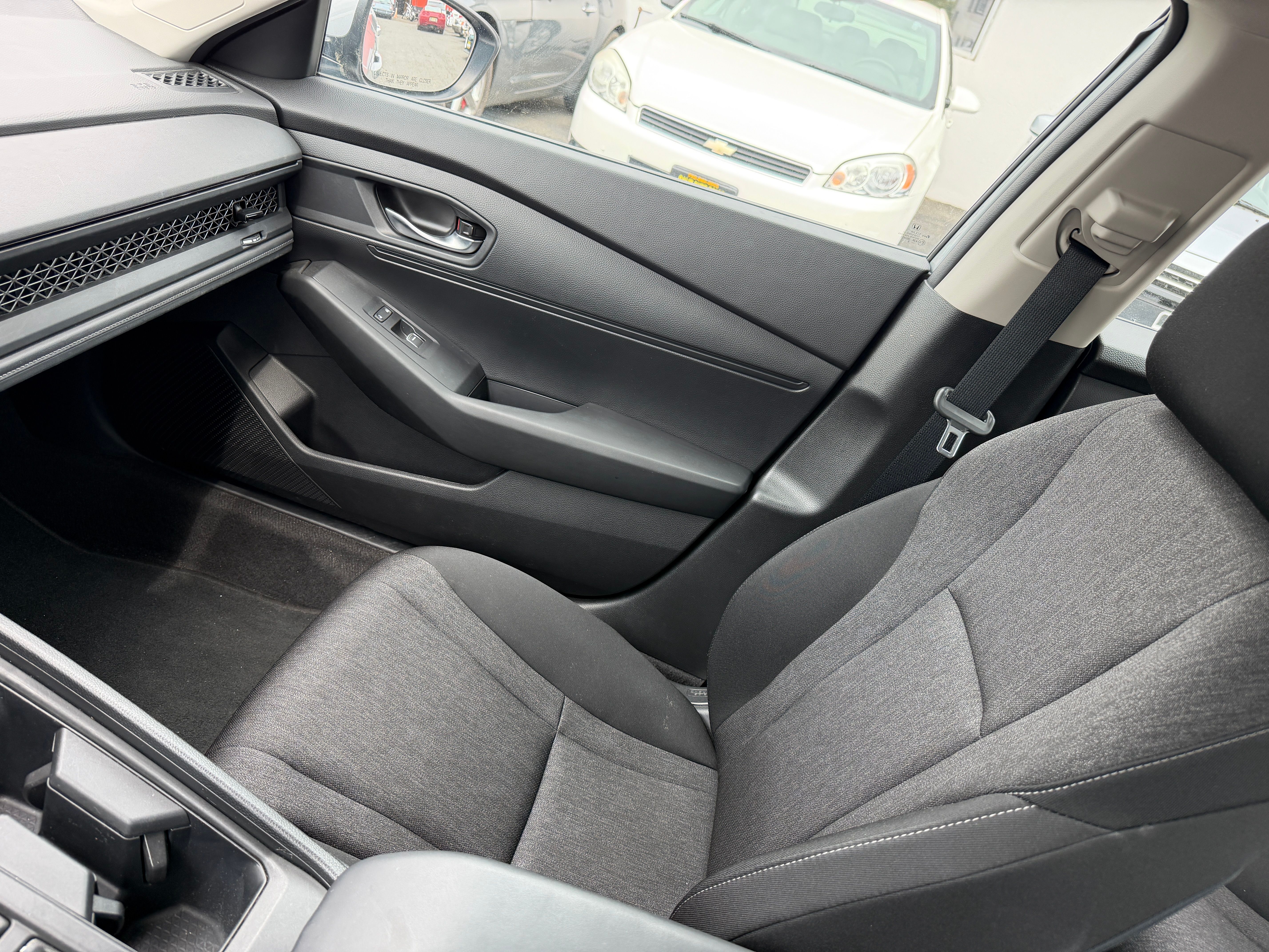 Used 2023 Honda Accord LX image 12