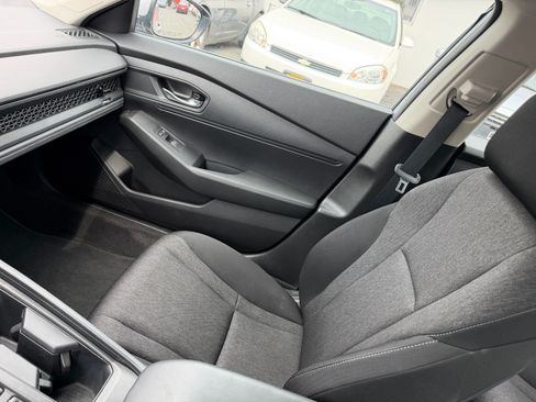 Used 2023 Honda Accord LX image 12
