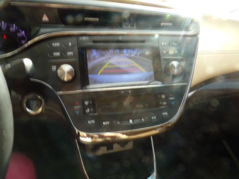 Used 2015 Toyota Avalon Limited image 13