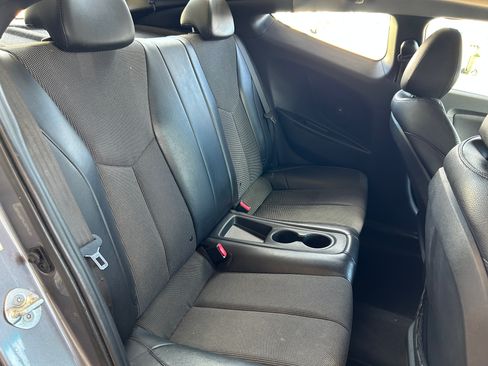 Used 2013 Hyundai Veloster UNAVAIL FWD image 12