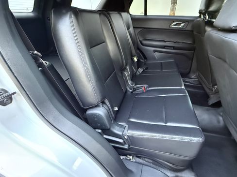 Used 2019 Ford Explorer 4WD Police Interceptor image 14