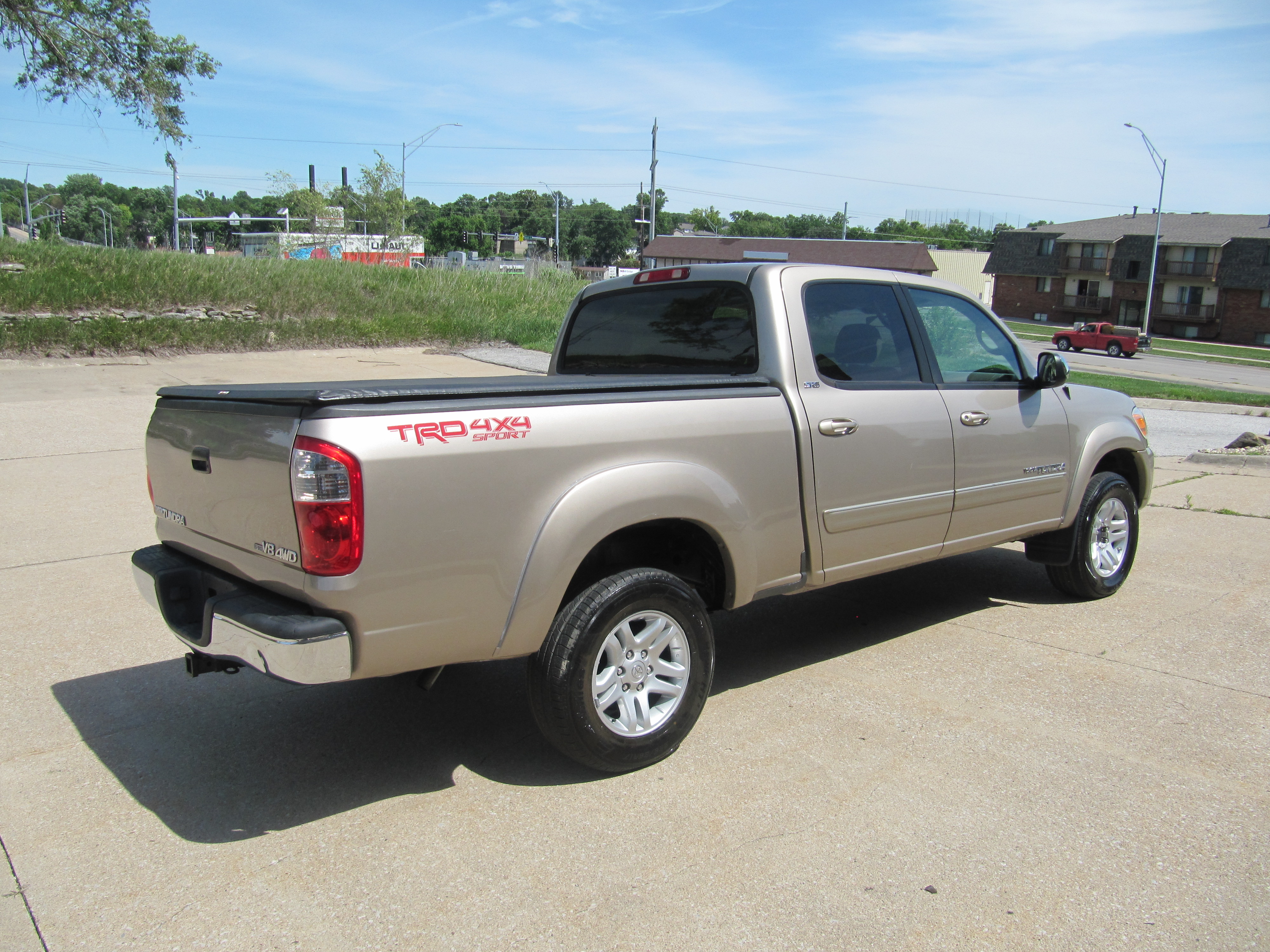 Used 2006 Toyota Tundra 4x4 Double Cab SR5 image 3